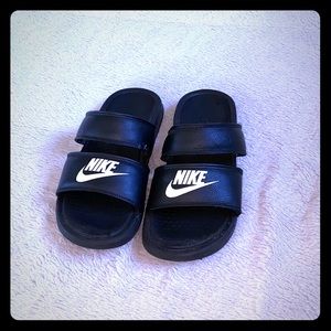 Nike Bennasi Duo Ultra (Women’s)